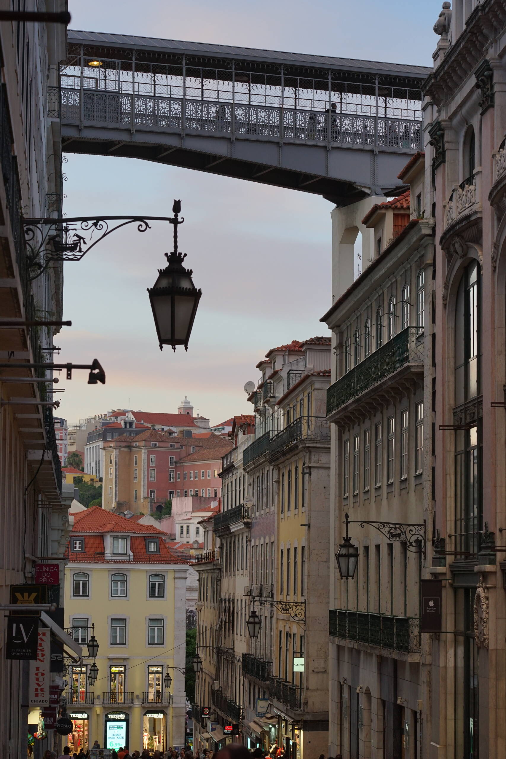 An image of high bridge.