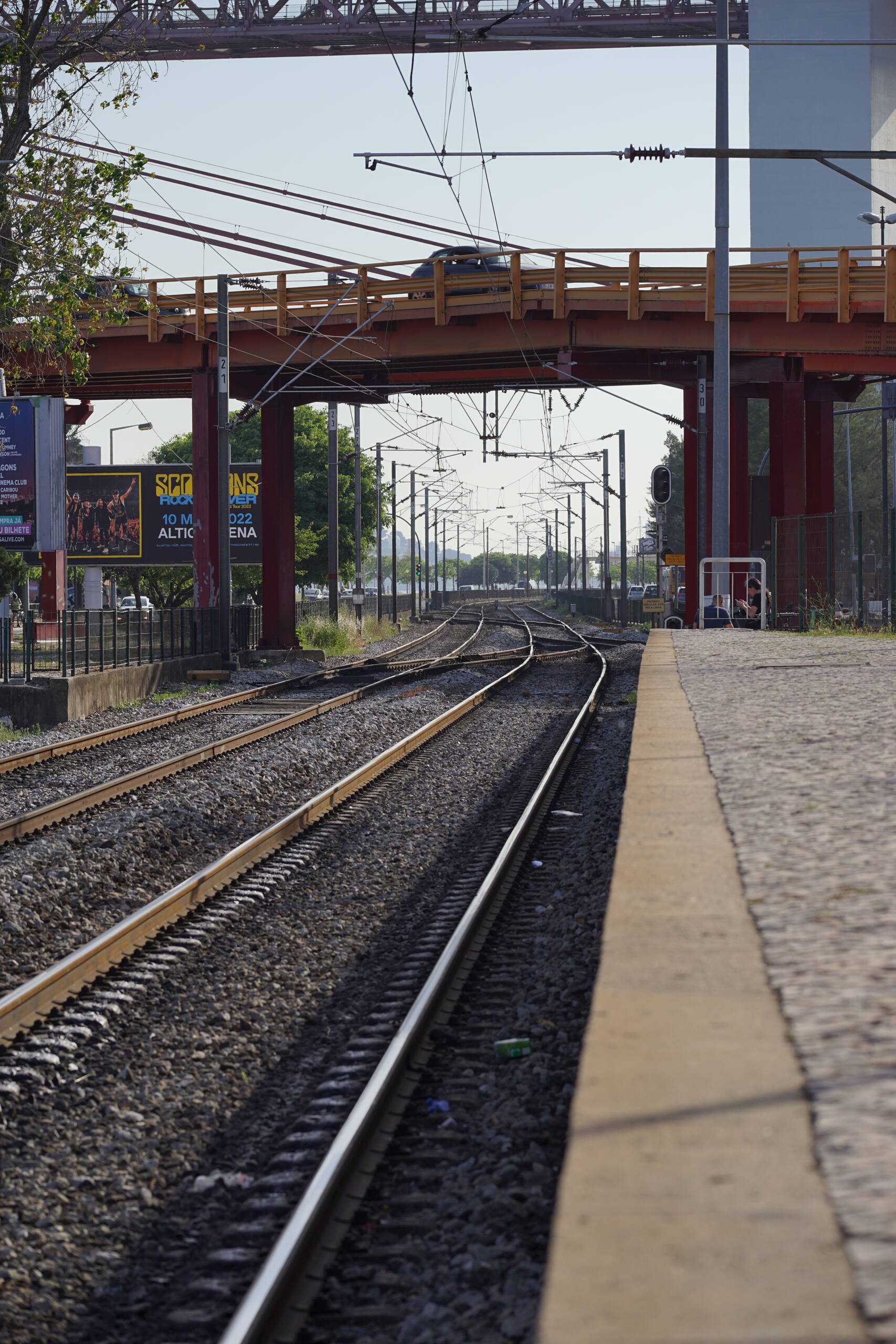 An image of rails.